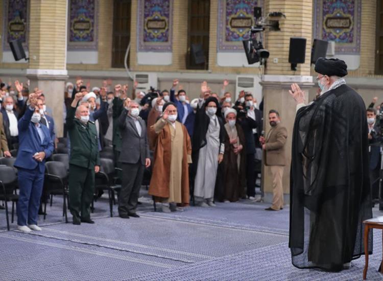 گزارش تصویری از حضور آیت الله مهدوی (حفظه الله) در دیدار مردم اصفهان با مقام معظم رهبری (حفظه الله)